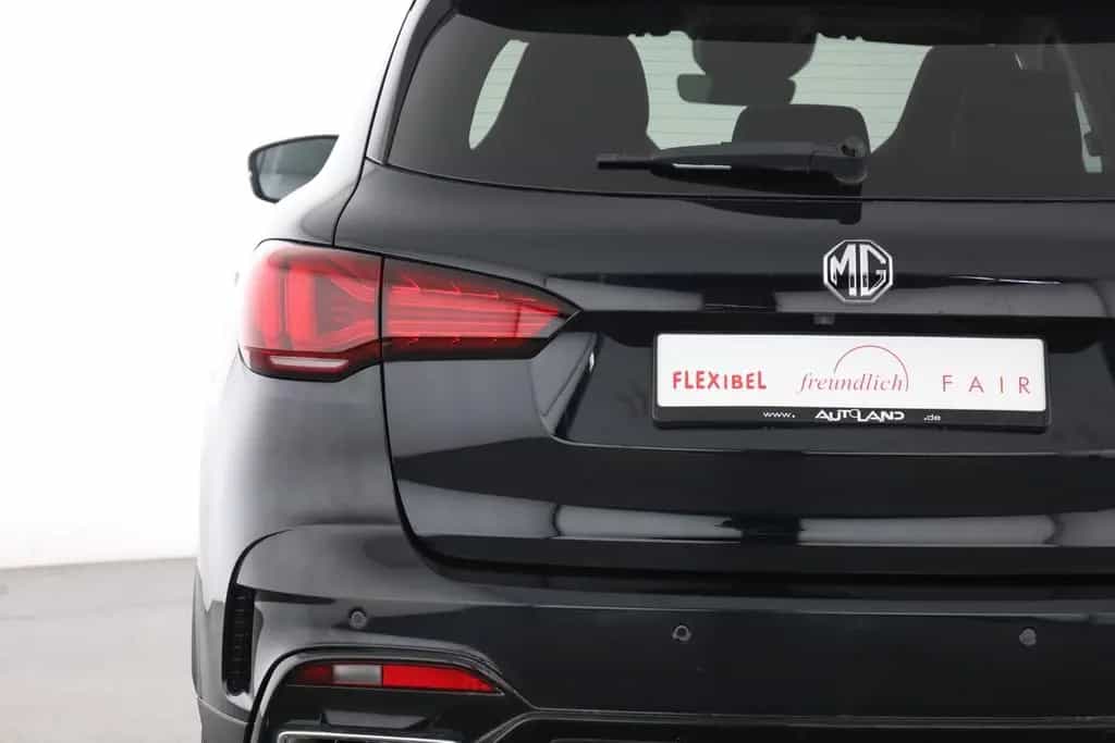 MG HS 1.5 T-GDI Luxury LED Pano Navi 360° 02/2024-photo-31