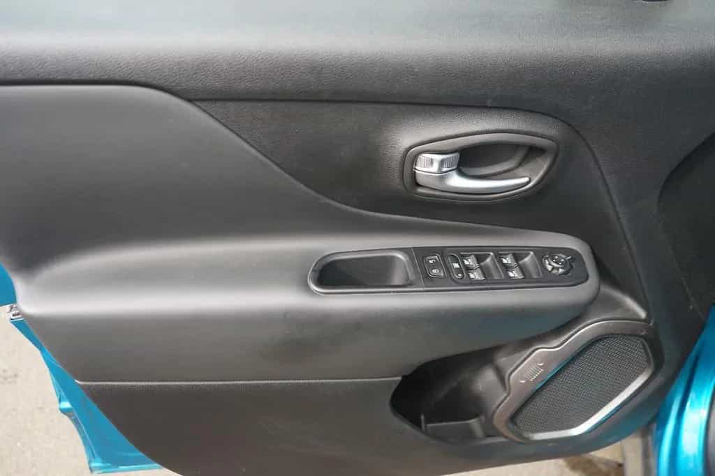 Jeep Renegade 1.3 Limited Aut. Panorama ACC Navi USB 12/2019-photo-22