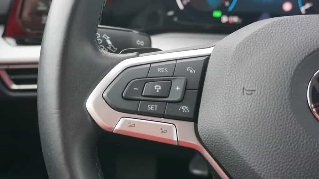 Volkswagen Golf VIII Variant 2.0 TDI Life LED Navi ACC PDC 10/2022-photo-14