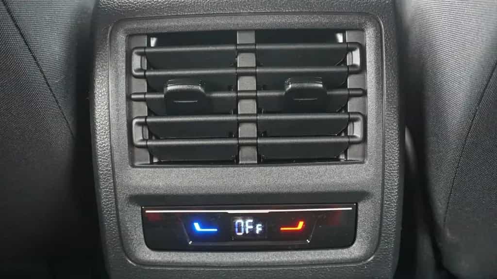Volkswagen Golf VIII Variant 2.0 TDI Life LED Navi ACC PDC 10/2022-photo-25