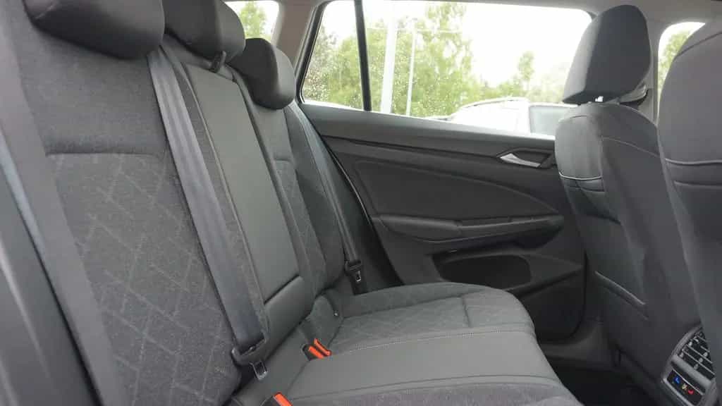 Volkswagen Golf VIII Variant 2.0 TDI Life LED Navi ACC PDC 10/2022-photo-27
