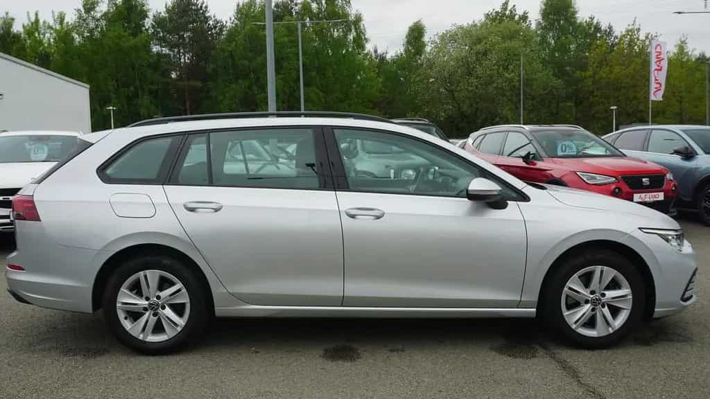 Volkswagen Golf VIII Variant 2.0 TDI Life LED Navi ACC PDC 10/2022-photo-7