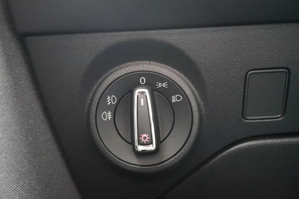 Seat Leon 1.2 TSI Klimaaut. LED Tempomat Sitzheizung 06/2018-photo-26