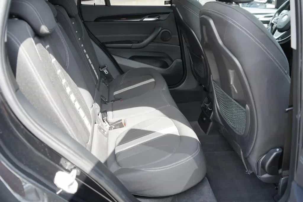 BMW X1 sDrive 18i Advantage LED Navi Tempomat AHK 01/2018-photo-12