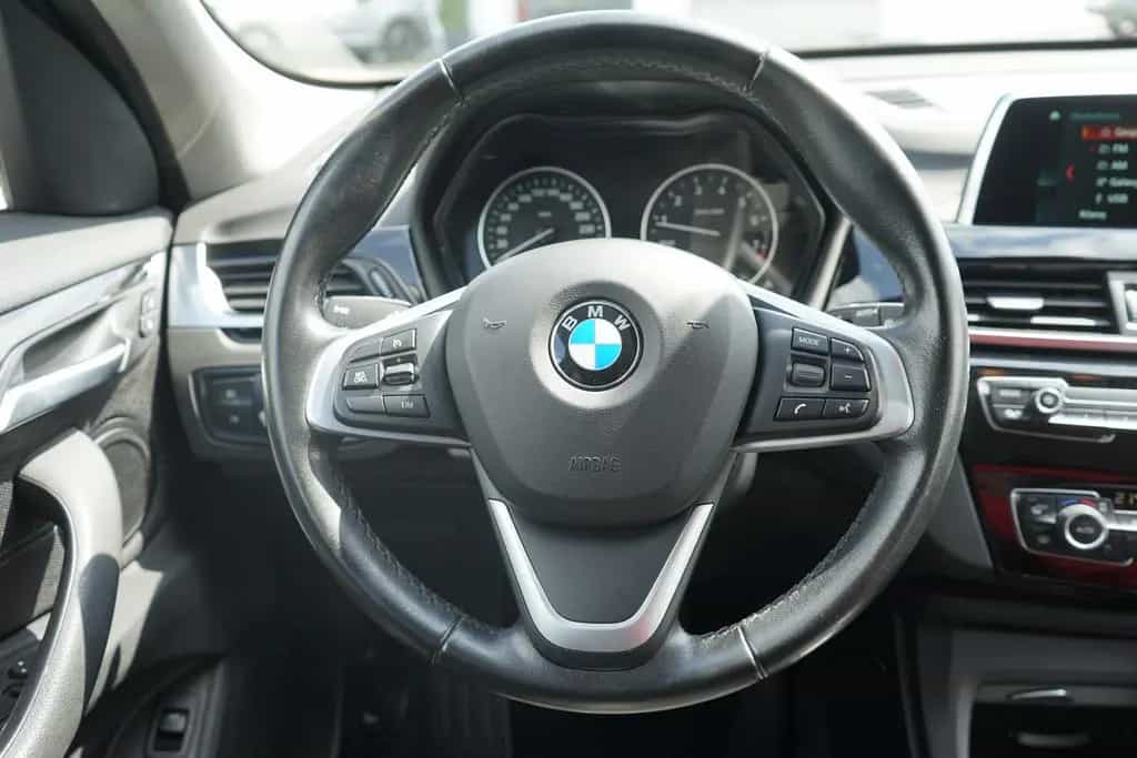BMW X1 sDrive 18i Advantage LED Navi Tempomat AHK 01/2018-photo-14
