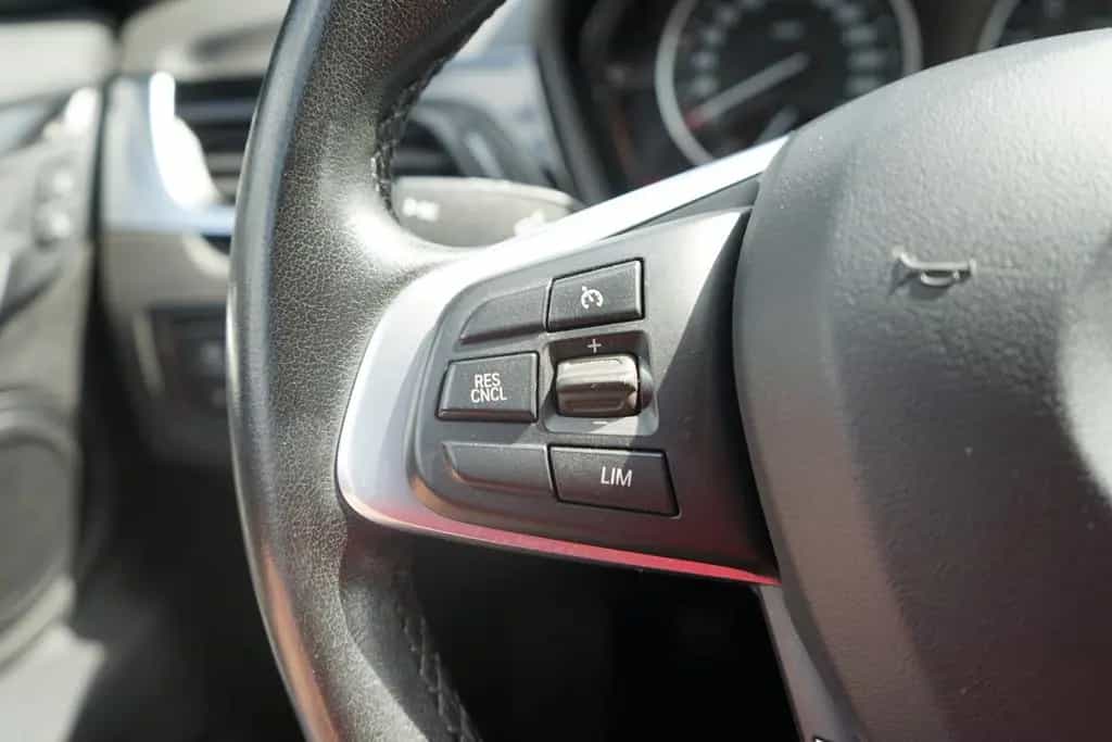BMW X1 sDrive 18i Advantage LED Navi Tempomat AHK 01/2018-photo-19