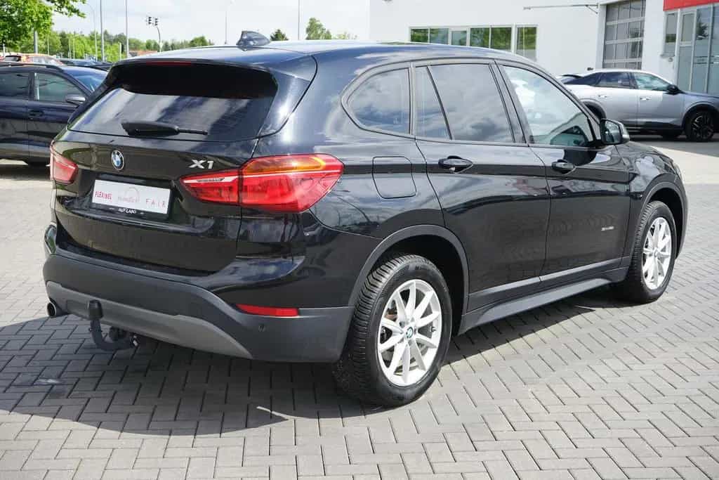 BMW X1 sDrive 18i Advantage LED Navi Tempomat AHK 01/2018-photo-5