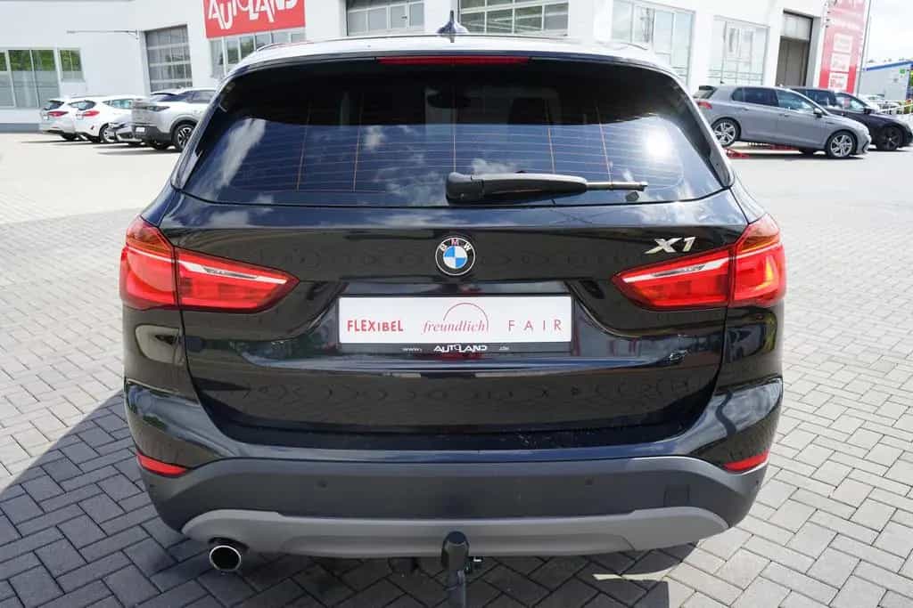 BMW X1 sDrive 18i Advantage LED Navi Tempomat AHK 01/2018-photo-6