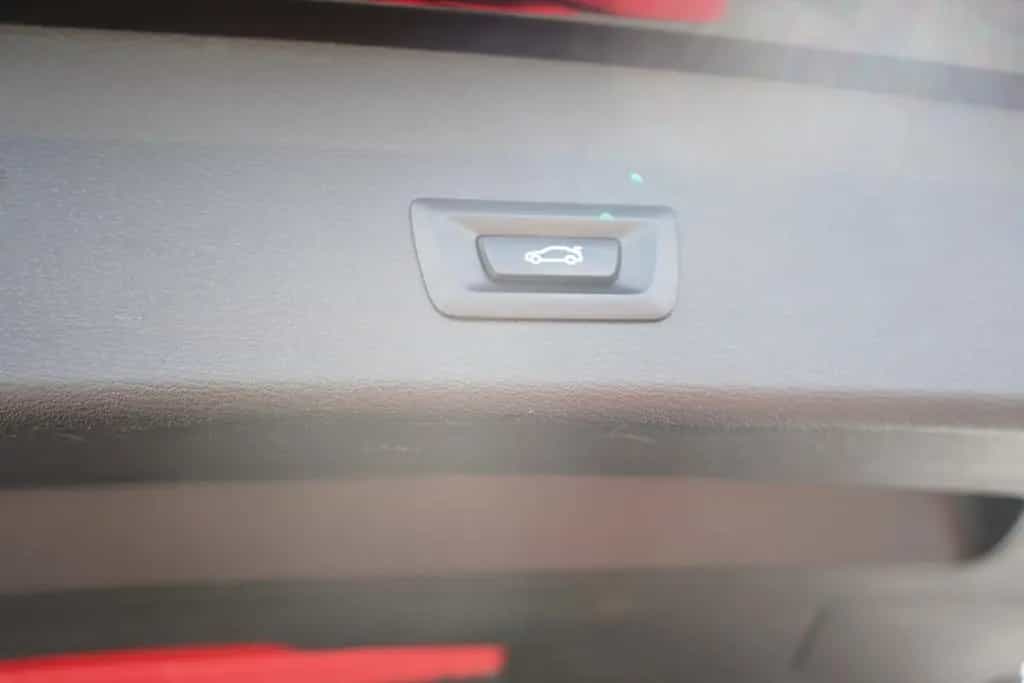 BMW X1 sDrive 18i Advantage LED Navi Tempomat AHK 01/2018-photo-8