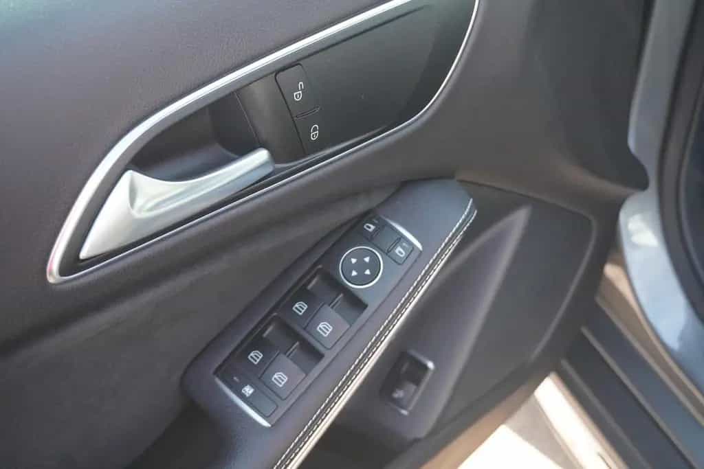 Mercedes-Benz GLA 200 AMG Line LED Sitzheizung Bluetooth 12/2017-photo-20