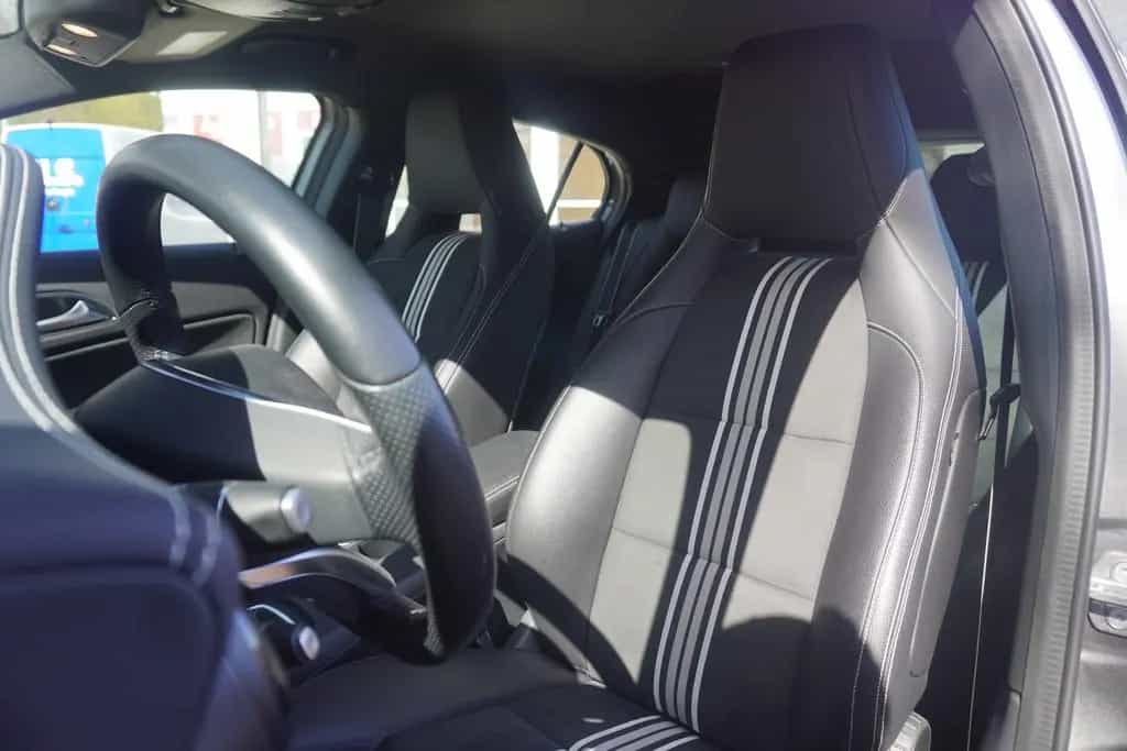 Mercedes-Benz GLA 200 AMG Line LED Sitzheizung Bluetooth 12/2017-photo-29