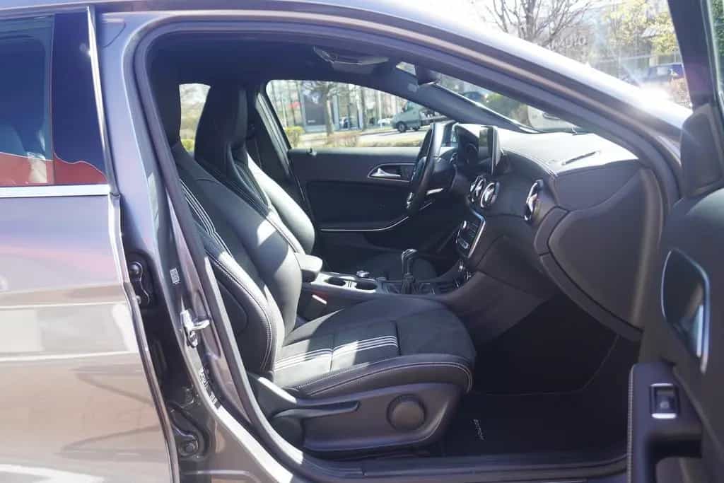 Mercedes-Benz GLA 200 AMG Line LED Sitzheizung Bluetooth 12/2017-photo-30