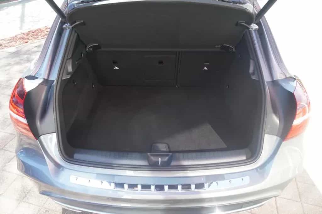 Mercedes-Benz GLA 200 AMG Line LED Sitzheizung Bluetooth 12/2017-photo-33