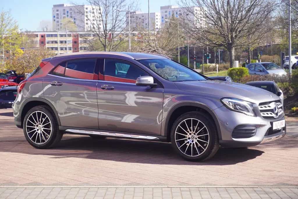 Mercedes-Benz GLA 200 AMG Line LED Sitzheizung Bluetooth 12/2017-photo-4