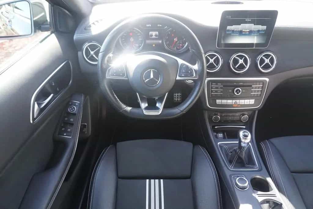 Mercedes-Benz GLA 200 AMG Line LED Sitzheizung Bluetooth 12/2017-photo-8