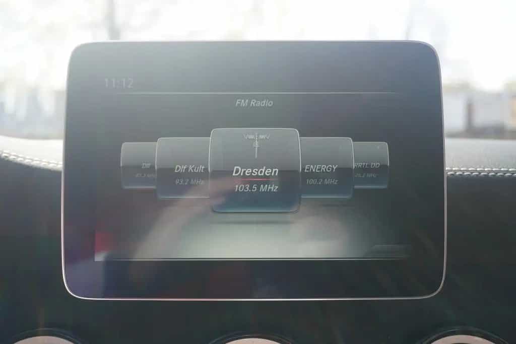 Mercedes-Benz GLA 200 AMG Line LED Sitzheizung Bluetooth 12/2017-photo-9