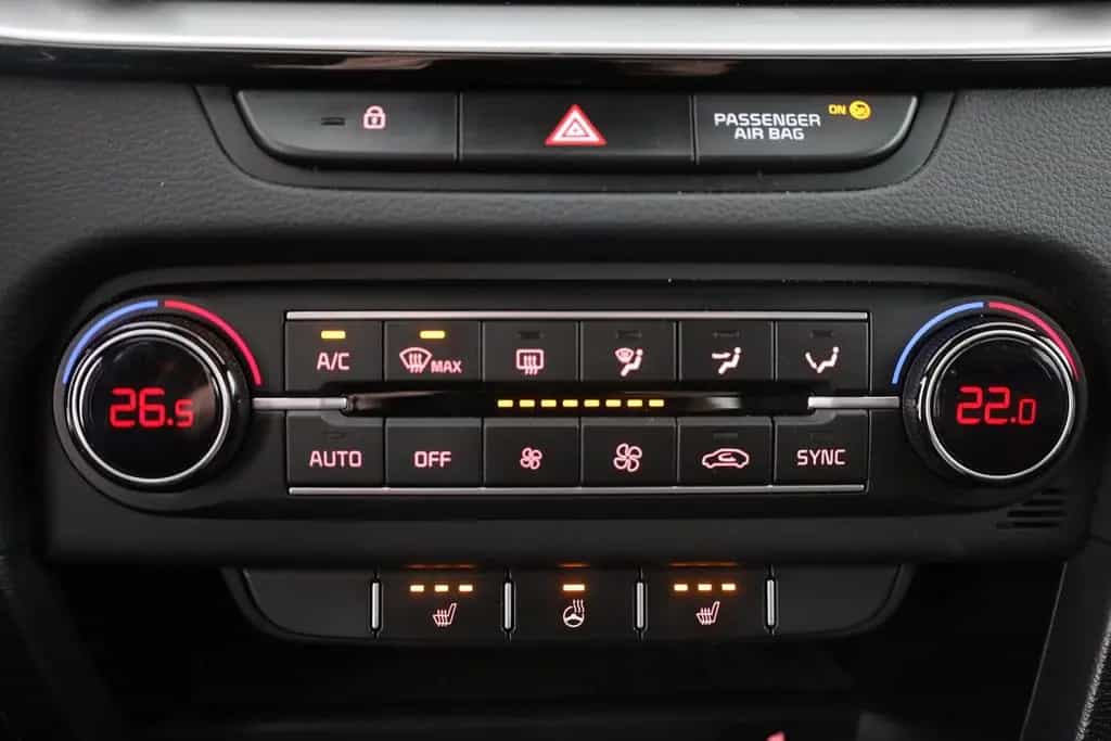 Kia Ceed Ceed 1.6 T-GDI DCT GT LED Navi Kamera PDC Memory 02/2023-photo-11