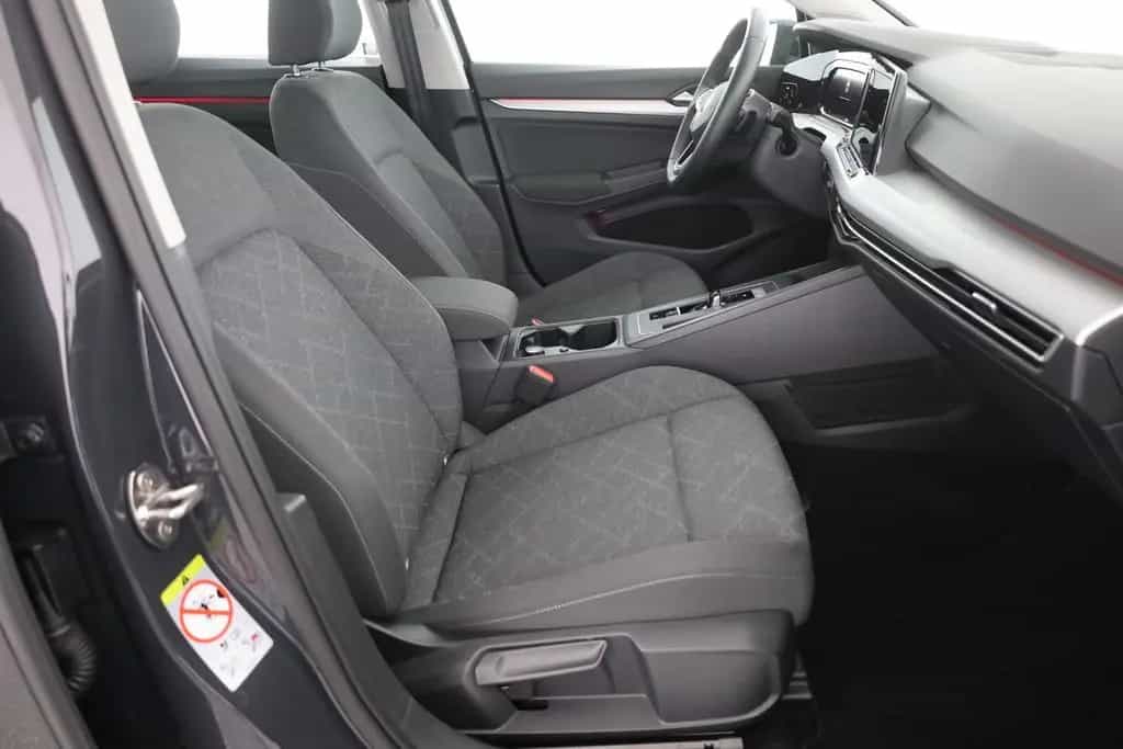 Volkswagen Golf VIII Variant 1.0 eTSI DSG LED Navi DAB ACC 01/2022-photo-23