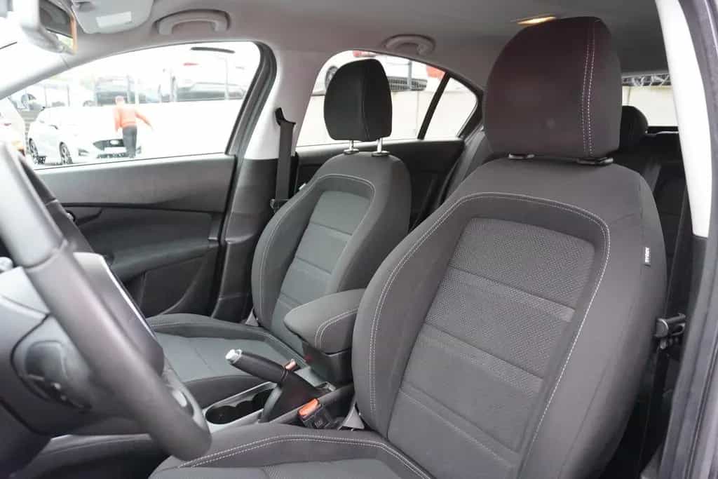 Fiat Tipo 1.4 Lounge Navi Sitzheizung Klimaaut. PDC 01/2019-photo-10