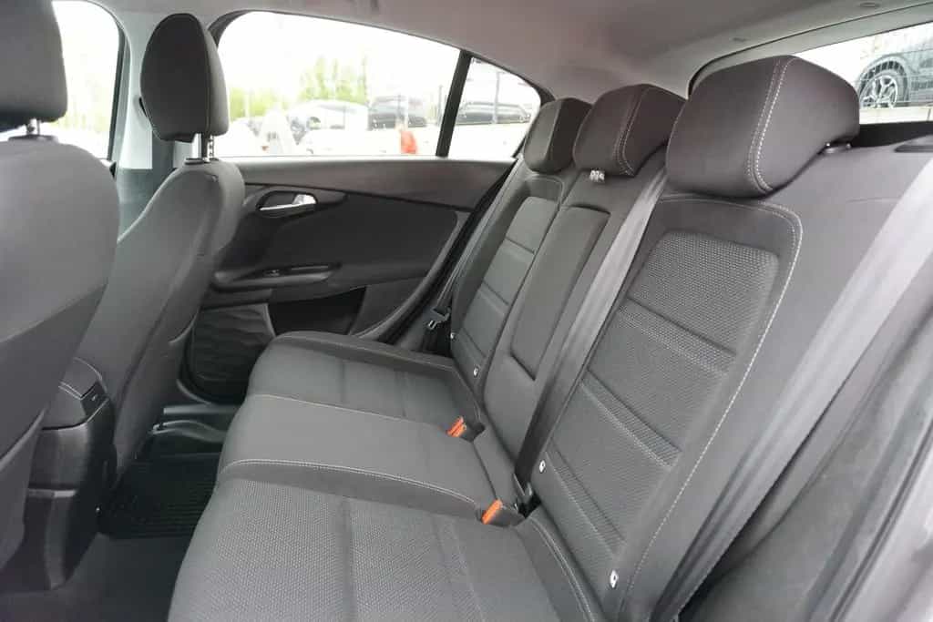 Fiat Tipo 1.4 Lounge Navi Sitzheizung Klimaaut. PDC 01/2019-photo-12