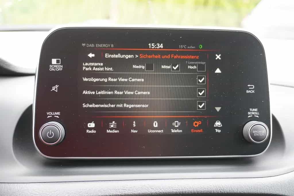 Fiat Tipo 1.4 Lounge Navi Sitzheizung Klimaaut. PDC 01/2019-photo-19