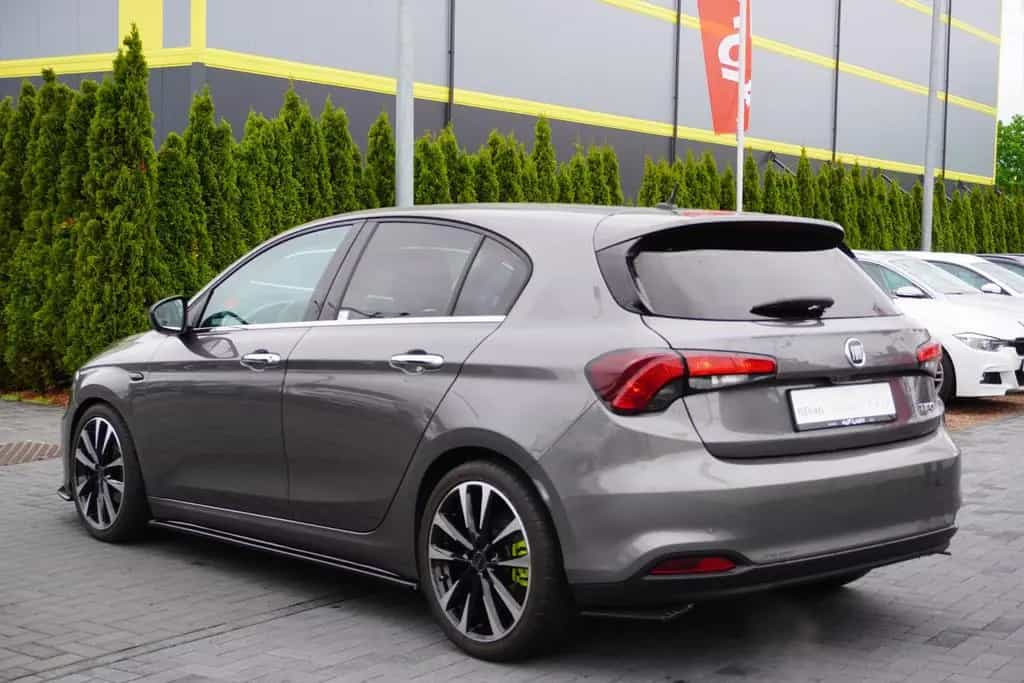 Fiat Tipo 1.4 Lounge Navi Sitzheizung Klimaaut. PDC 01/2019-photo-2