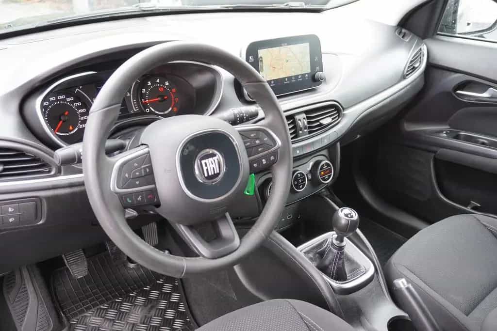 Fiat Tipo 1.4 Lounge Navi Sitzheizung Klimaaut. PDC 01/2019-photo-7
