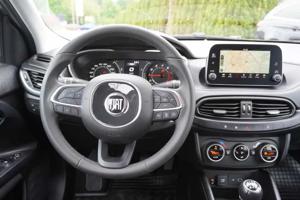 Fiat Tipo 1.4 Lounge Navi Sitzheizung Klimaaut. PDC 01/2019-photo-9