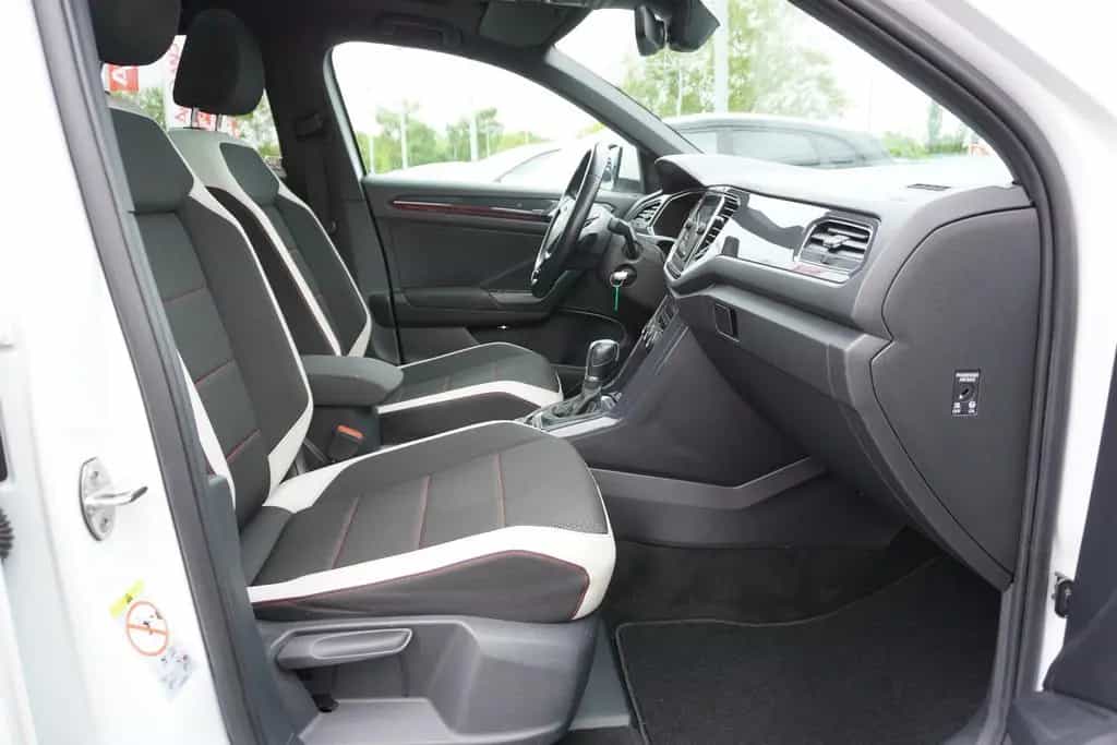 Volkswagen T-Roc 2.0 Sport 4Motion DSG LED Navi ACC Beats 11/2017-photo-16