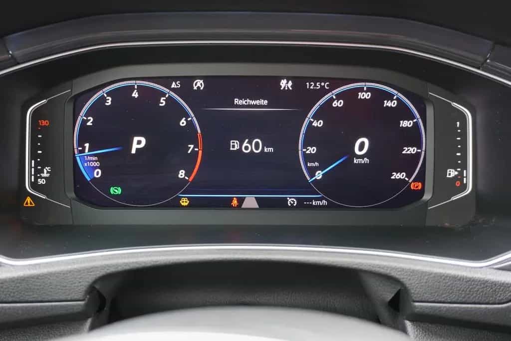 Volkswagen T-Roc 2.0 Sport 4Motion DSG LED Navi ACC Beats 11/2017-photo-19