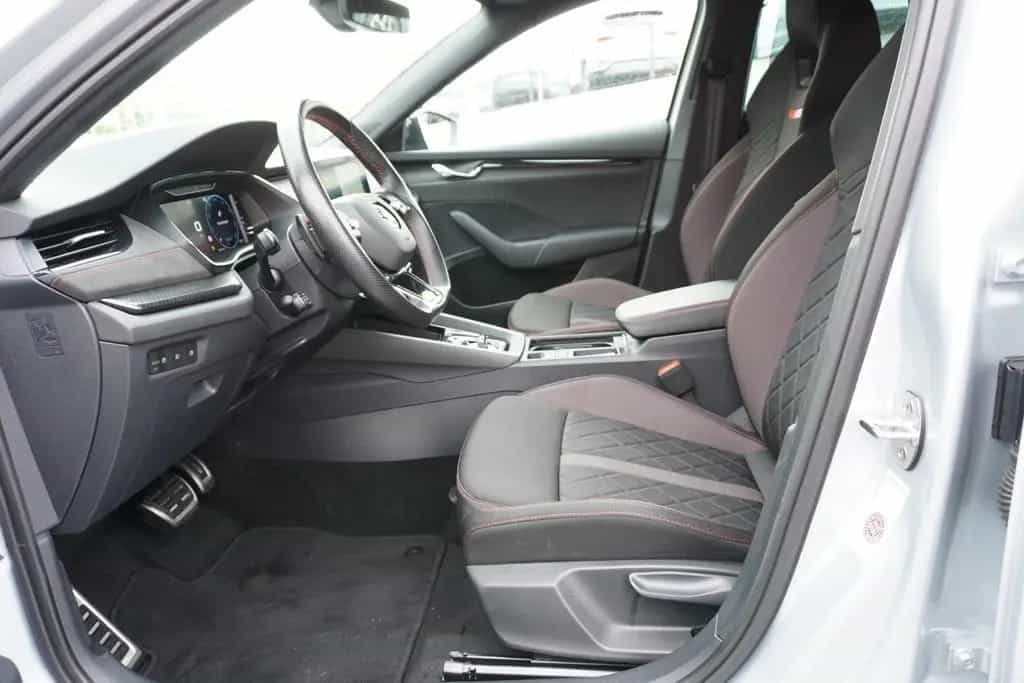 Skoda Octavia Combi 2.0 RS Head-Up 4x Sitzheizung Navi 08/2022-photo-12
