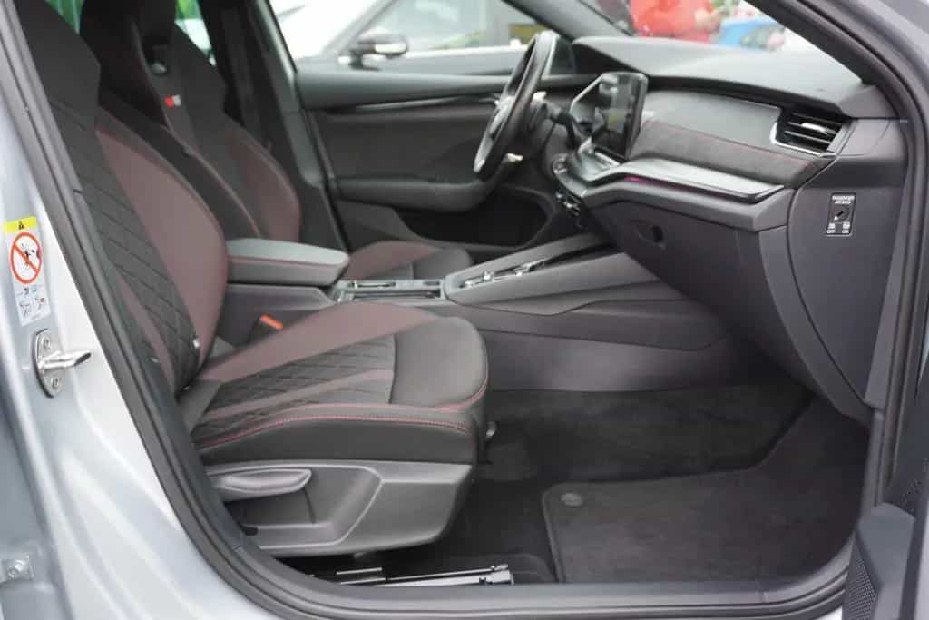 Skoda Octavia Combi 2.0 RS Head-Up 4x Sitzheizung Navi 08/2022-photo-16