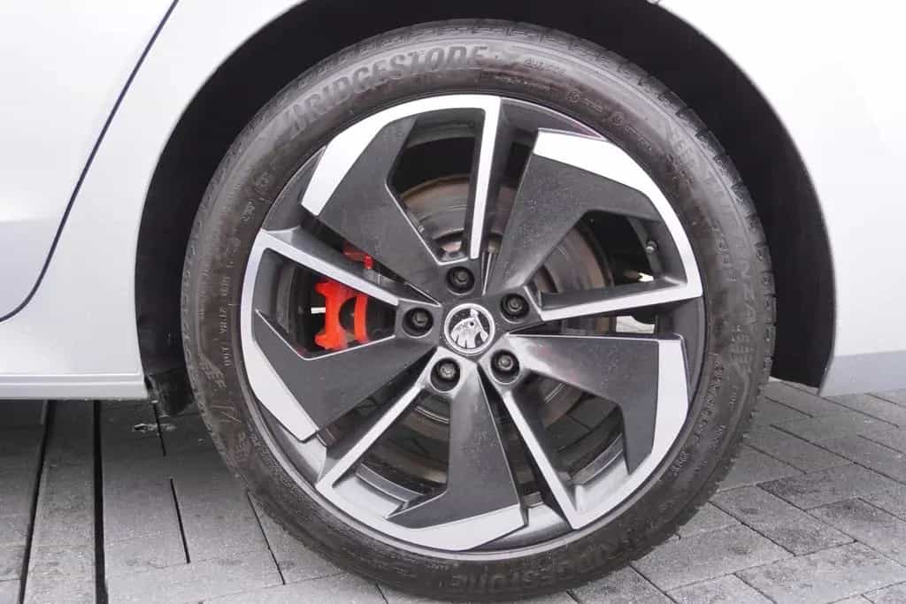 Skoda Octavia Combi 2.0 RS Head-Up 4x Sitzheizung Navi 08/2022-photo-34
