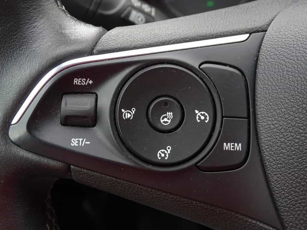 Opel Grandland X Klimaaut. PDC USB IntelliLink 05/2019-photo-16