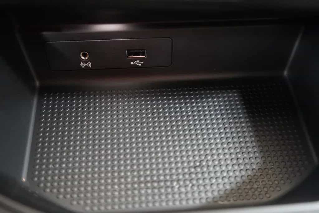 Seat Ibiza 1.0 TSI FR LED FullLink Tempomat PDC USB 08/2019-photo-18