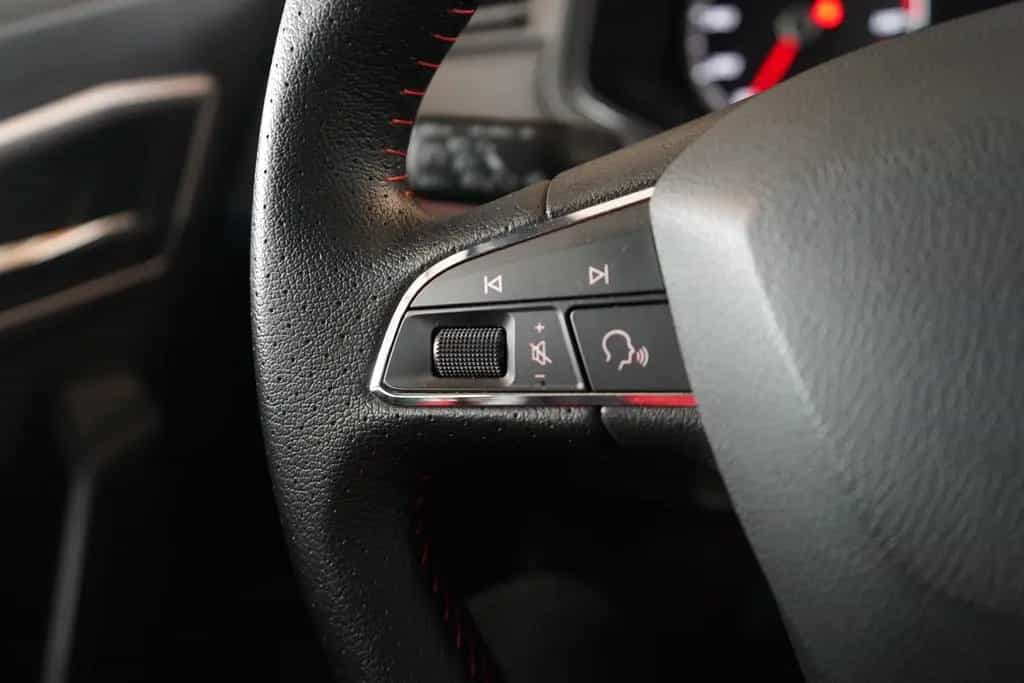 Seat Ibiza 1.0 TSI FR LED FullLink Tempomat PDC USB 08/2019-photo-22