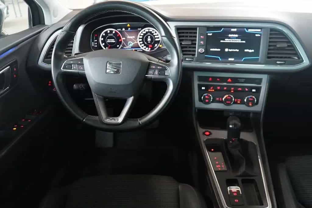 Seat Leon 1.5 Xcellence LED FullLink Kamera ACC DAB 06/2019-photo-12