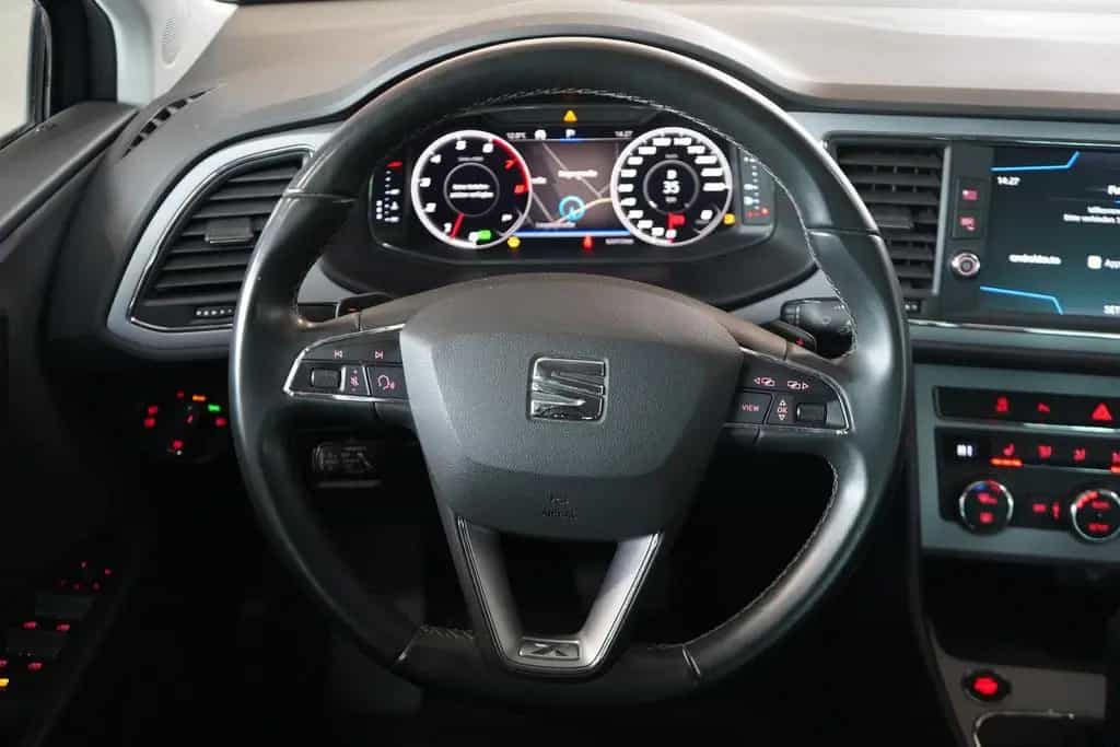 Seat Leon 1.5 Xcellence LED FullLink Kamera ACC DAB 06/2019-photo-13
