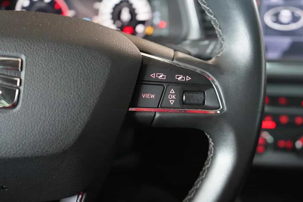 Seat Leon 1.5 Xcellence LED FullLink Kamera ACC DAB 06/2019-photo-20