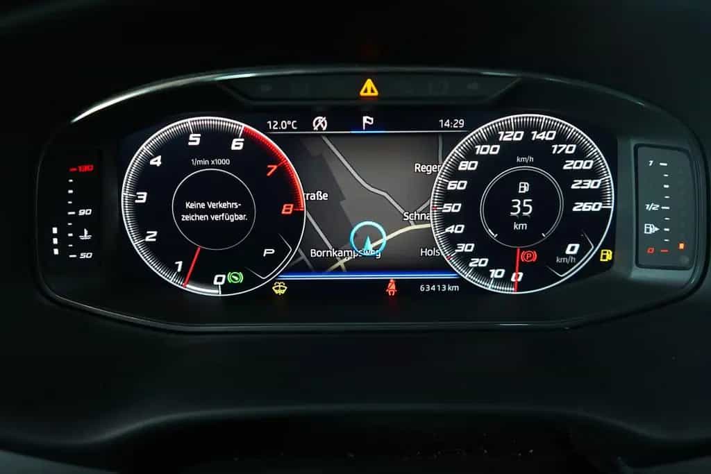 Seat Leon 1.5 Xcellence LED FullLink Kamera ACC DAB 06/2019-photo-23