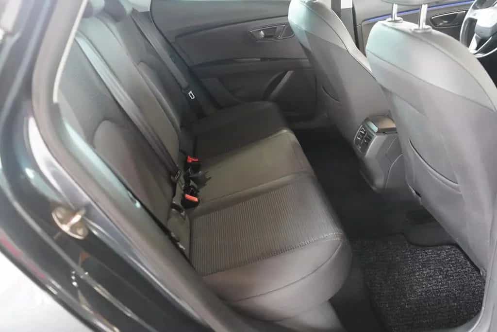 Seat Leon 1.5 Xcellence LED FullLink Kamera ACC DAB 06/2019-photo-28