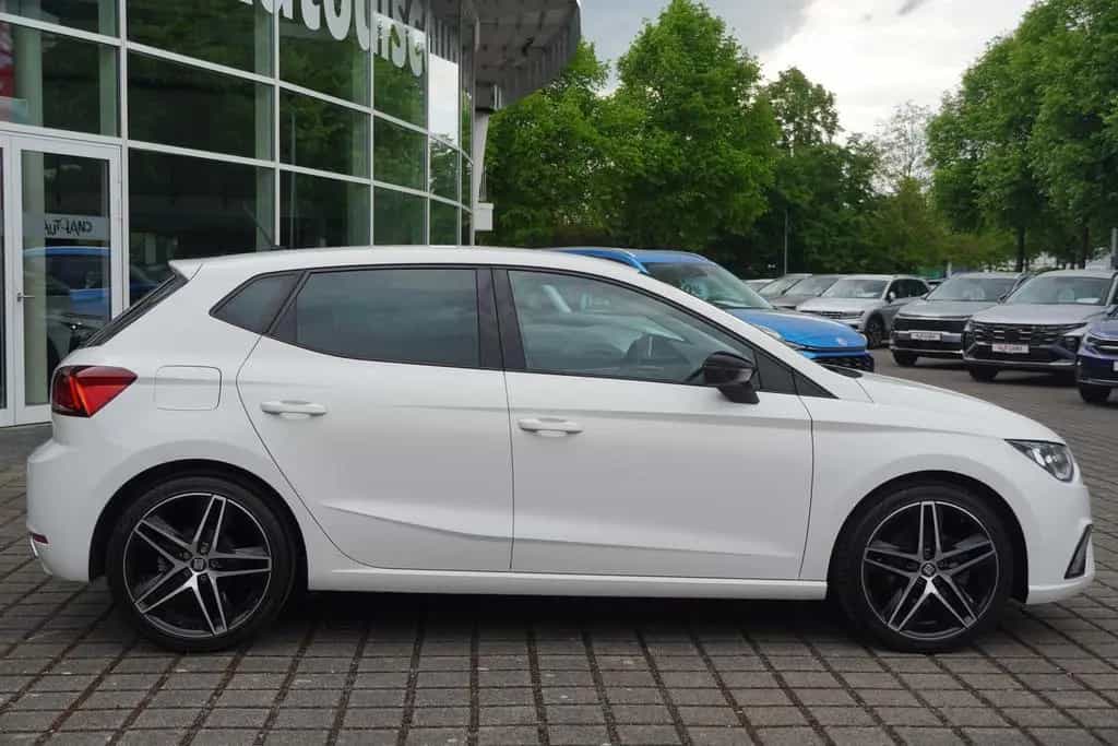 Seat Ibiza 1.0 TSI FR FullLink Tempomat PDC USB 07/2019-photo-5