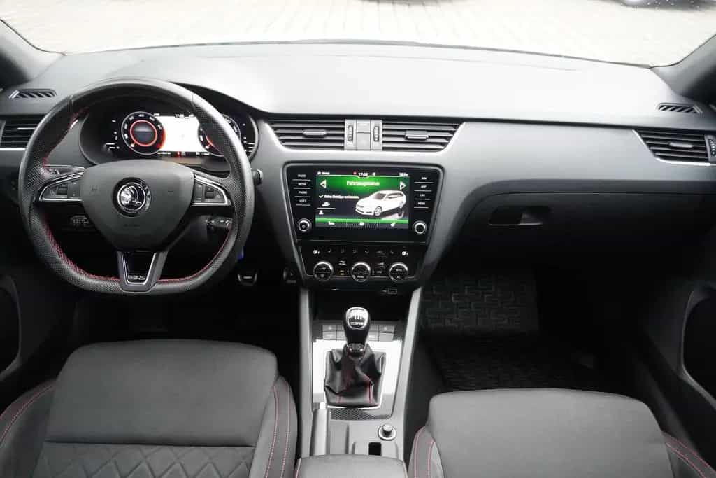 Skoda Octavia Combi 2.0 RS 245 Navi Digitales Cockpit 05/2019-photo-9