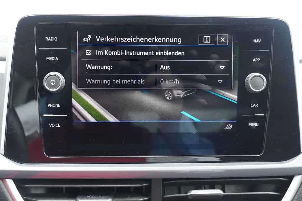 Volkswagen T-Roc 1.0 TSI Style IQ-Light Navi Teilleder ACC 02/2023-photo-17