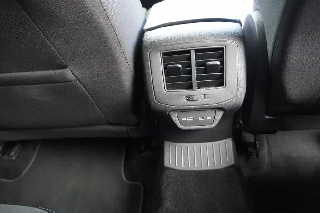 Volkswagen T-Roc 1.0 TSI Style IQ-Light Navi Teilleder ACC 02/2023-photo-32