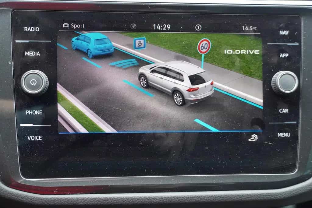 Volkswagen Tiguan 2.0 R DSG 4M LED ACC DCC Navi Alcantara 03/2021-photo-14