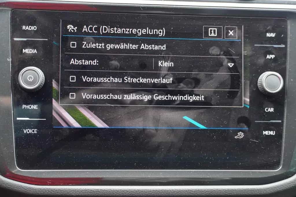 Volkswagen Tiguan 2.0 R DSG 4M LED ACC DCC Navi Alcantara 03/2021-photo-16
