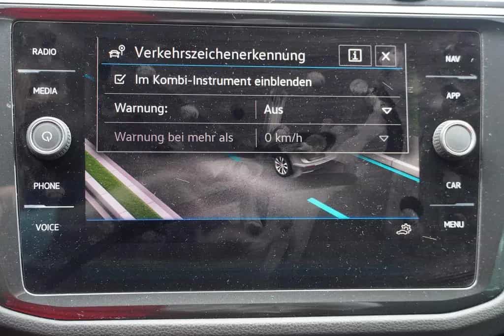 Volkswagen Tiguan 2.0 R DSG 4M LED ACC DCC Navi Alcantara 03/2021-photo-17