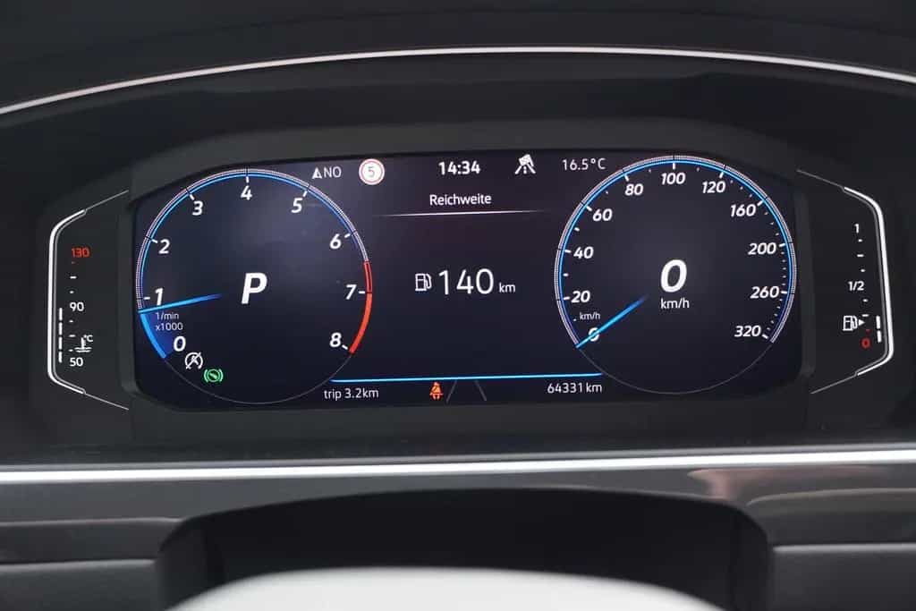 Volkswagen Tiguan 2.0 R DSG 4M LED ACC DCC Navi Alcantara 03/2021-photo-30