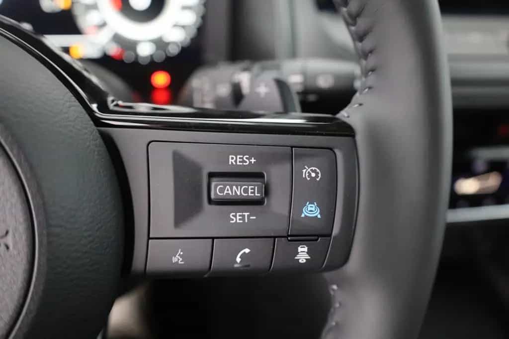 Nissan Qashqai N-Connecta 1.3 Dig-T Aut. LED ACC Navi K 03/2026-photo-16
